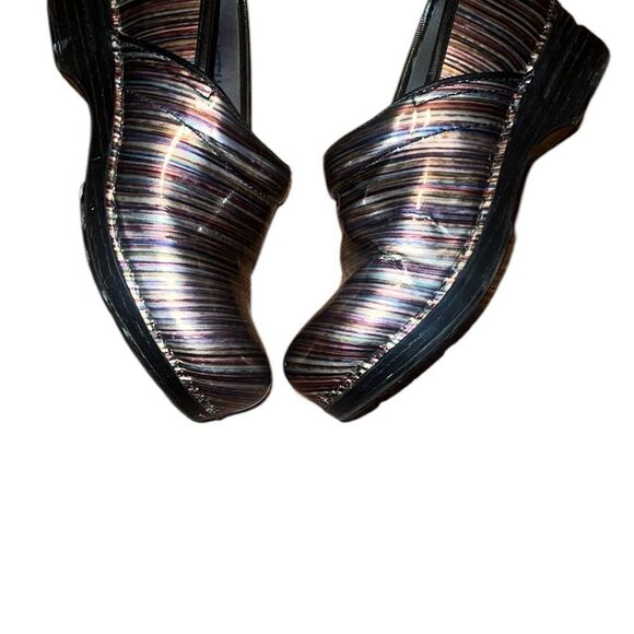 Dansko Striped Slip-On Shoes 39 - Picture 3 of 6